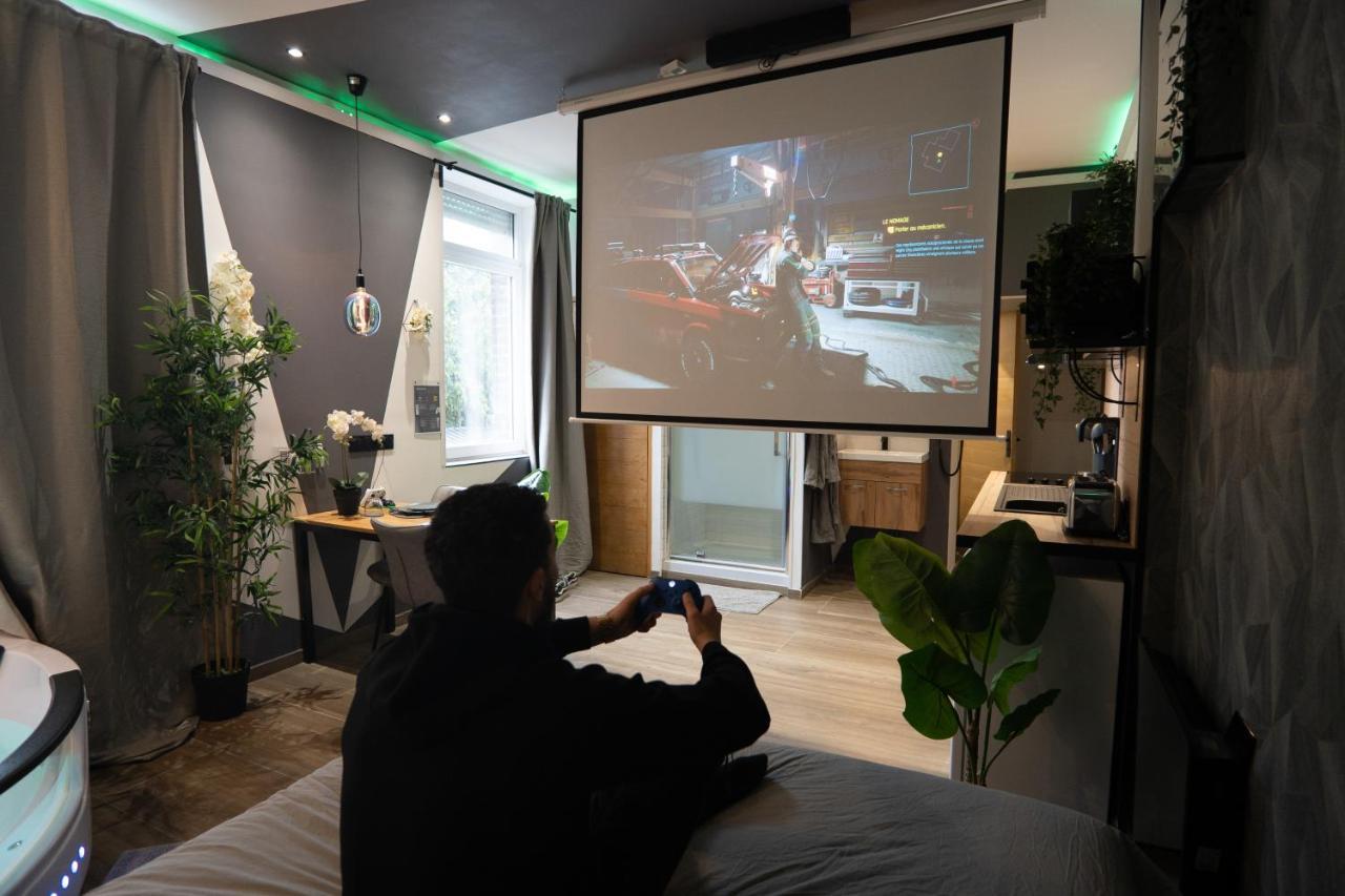 Capsule Color Deluxe Balneo I Ecran Home Cinema I Console De Jeux Trith-Saint-Leger Екстериор снимка