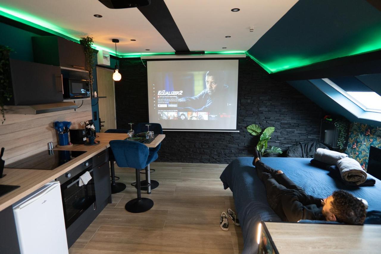 Capsule Color Deluxe Balneo I Ecran Home Cinema I Console De Jeux Trith-Saint-Leger Екстериор снимка