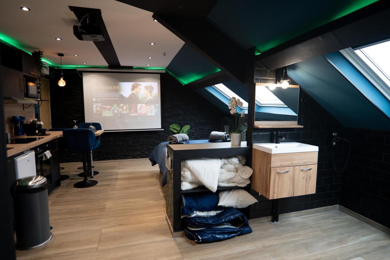 Capsule Color Deluxe Balneo I Ecran Home Cinema I Console De Jeux Trith-Saint-Leger Екстериор снимка